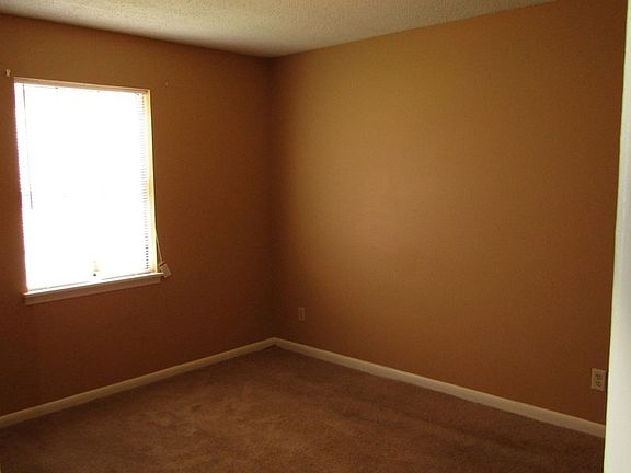 3rd image of 7 Pinewood Ct #7A