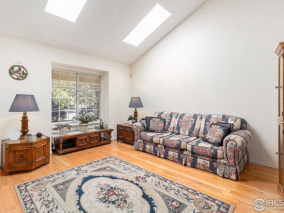 5th image of 2320 Redwood Ave