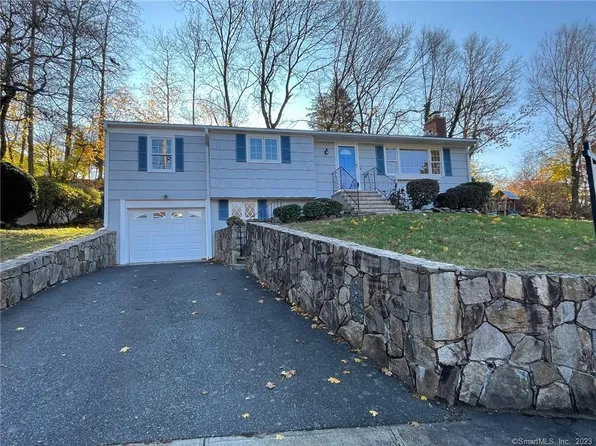 25 Ginger Circle, Fairfield, CT 06825