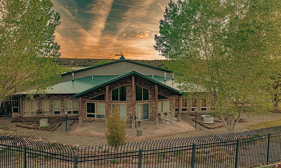 1st image of 1071 Black Canyon Road