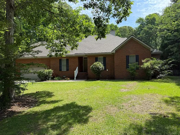 109 Drummond Pl, New Bern, NC 28562