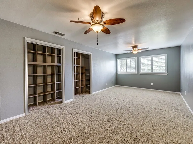 4684 Old Pond Dr — Photo 11