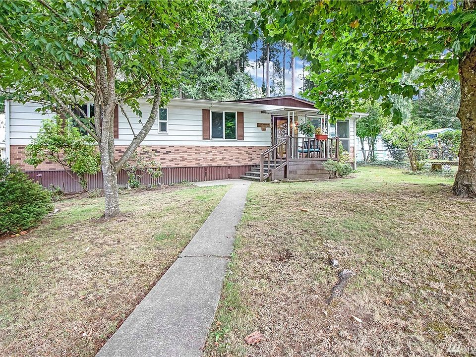 Sidewalk leading to front porch. 