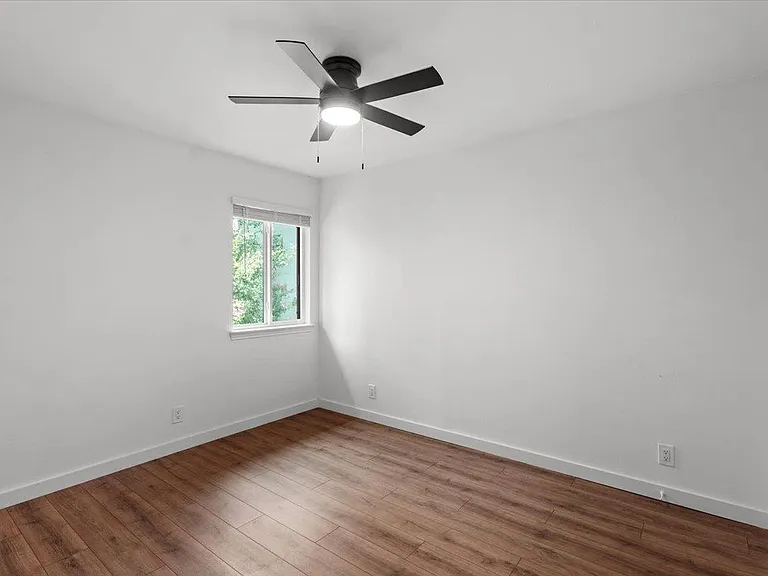2500 Enfield Rd #1 — Photo 18