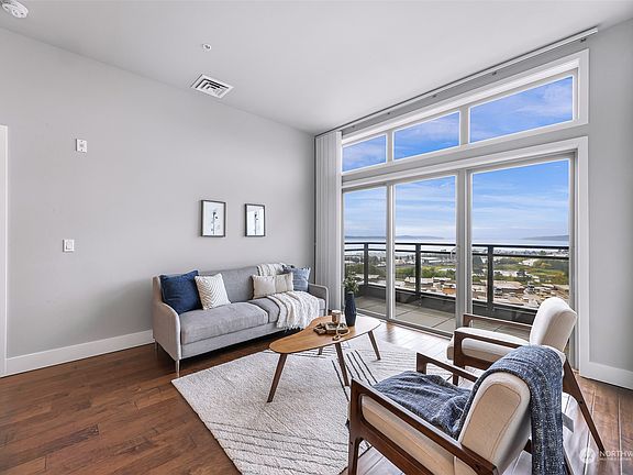 5th image of 50 Pine Street #402