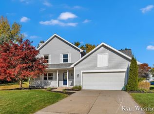 6525 Gran Via Dr NE, Rockford, MI 49341