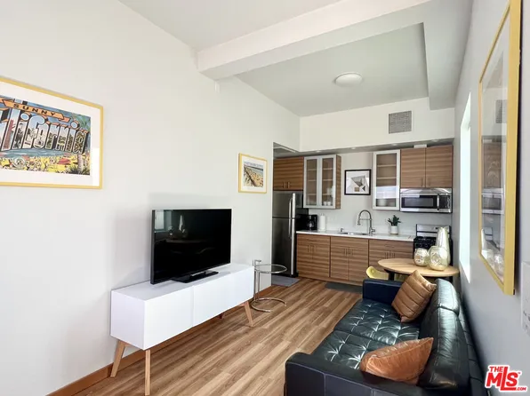 507 N San Vicente Blvd, Los Angeles, CA 90048