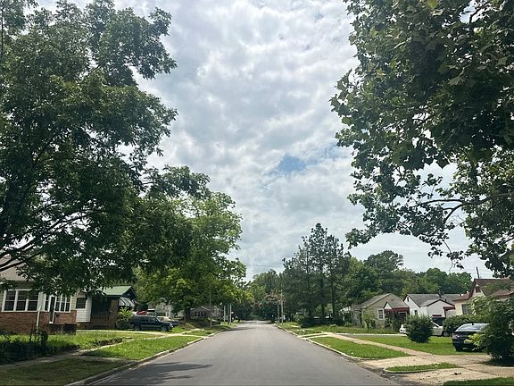 5th image of 1108 Woodland Ave SW