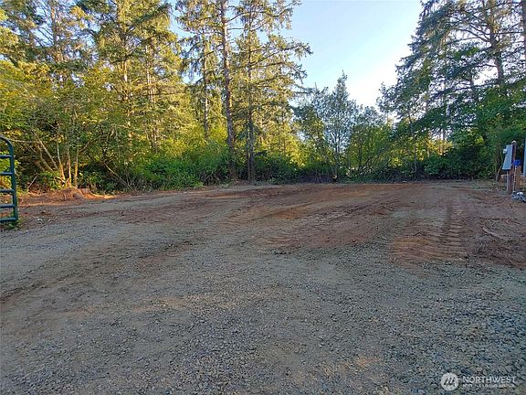 5th image of 1003 Discovery Avenue SE