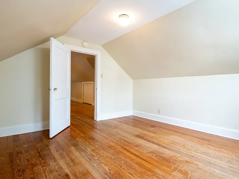 931 N Edgewood St — Photo 19