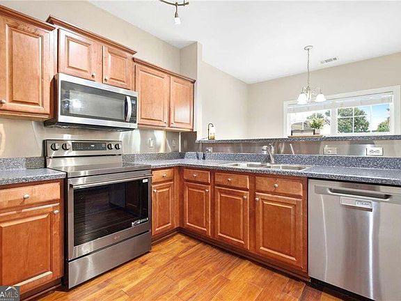4th image of 5151 Apple Grove Rd