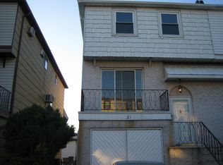 21 Ebey Ln, Staten Island, NY 10312