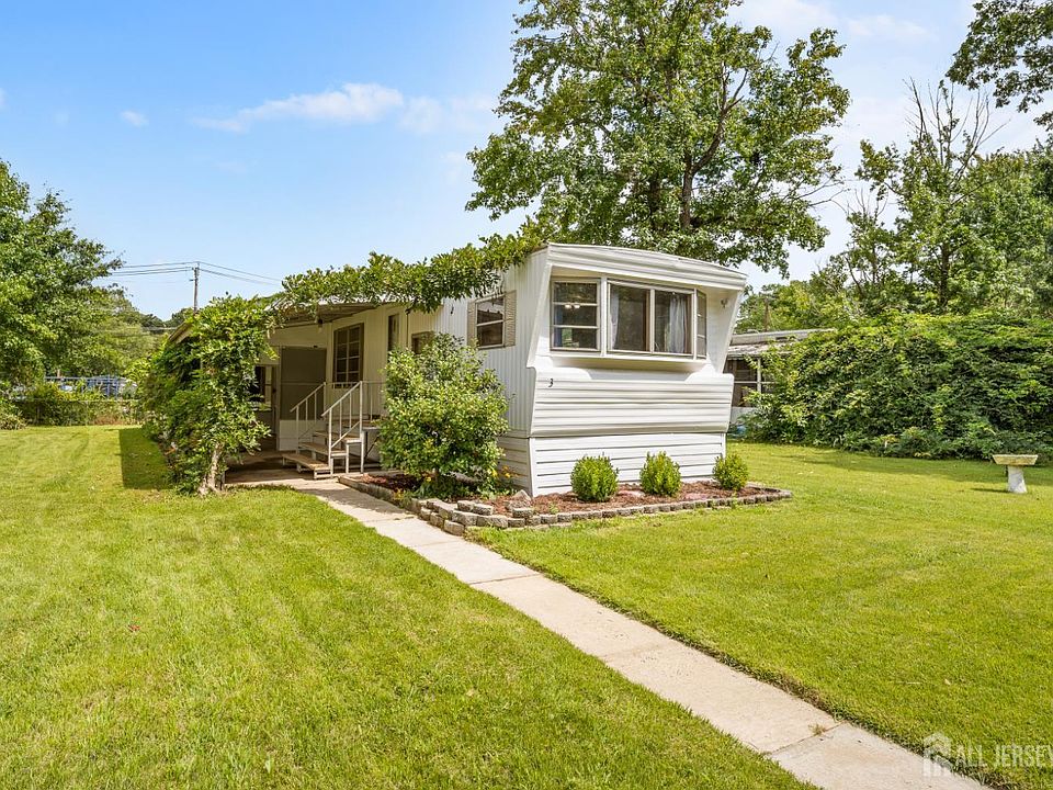 1st image of 3 Carol Rd