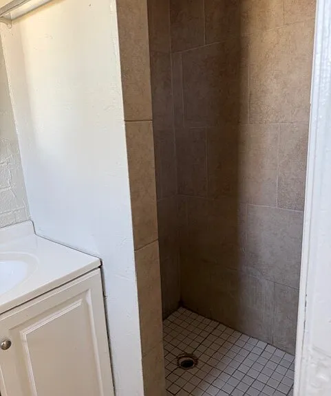 102 W Ohio St #2 — Photo 6