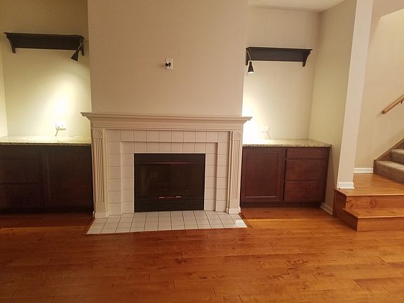 3rd image of 288 Hunterdon Ct #288