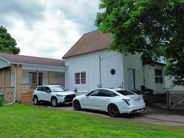 10 Morris St, Springhill, NS B0M 1X0