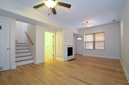 3rd image of 2636 W Cortland St