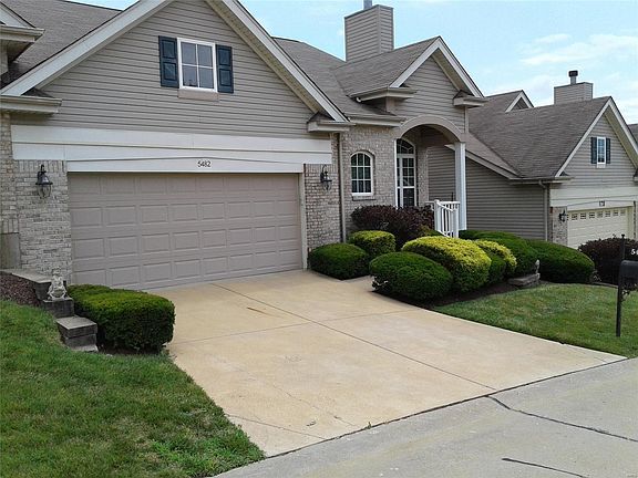 2nd image of 5482 Aberdour Ln