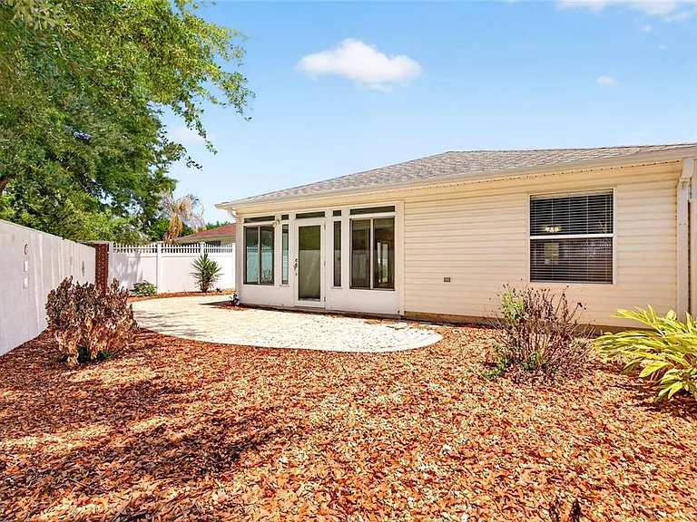 430 Calvert Ter — Photo 10