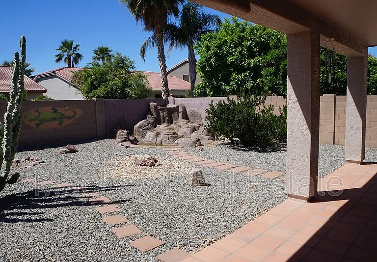 203 W Cedar Dr — Photo 16