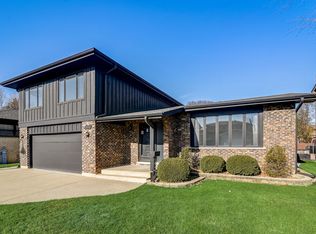 10014 Hope Dr, Rosemont, IL 60018