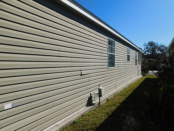 4th image of 38103 Woodgate Ln