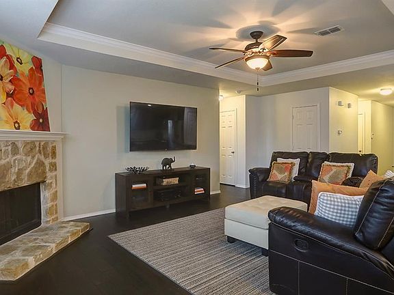 3rd image of 2931 Aspen Way
