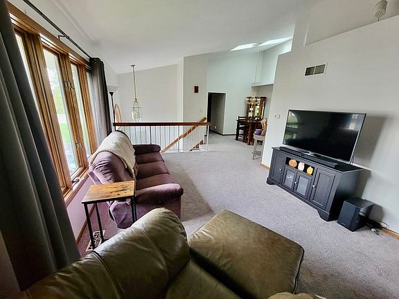 3rd image of 9214 Drummond Dr #15