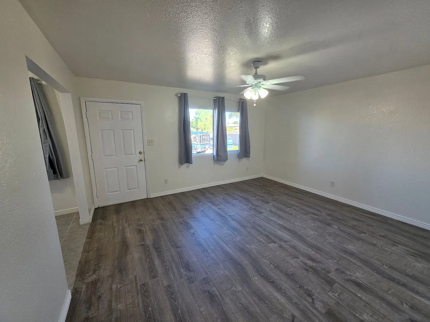 2046 Riviera Blvd — Photo 3
