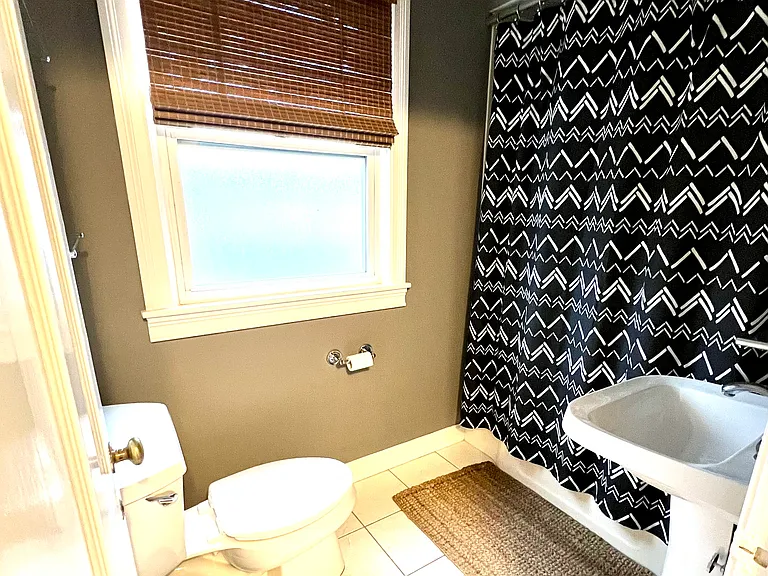2000 Parkridge Ave — Photo 23