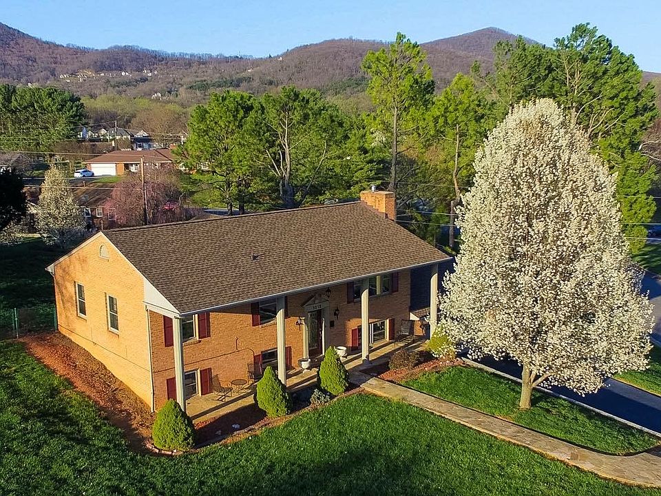 1st image of 3212 Echo Dr
