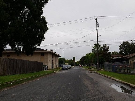 4th image of 8211 Oppenheimer Ave