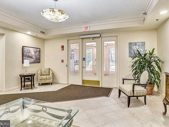 4th image of 14809 Pennfield Cir APT 405