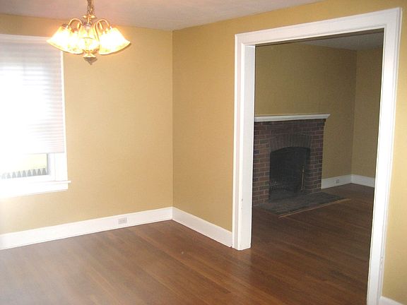 4th image of 53 Grandview Ave