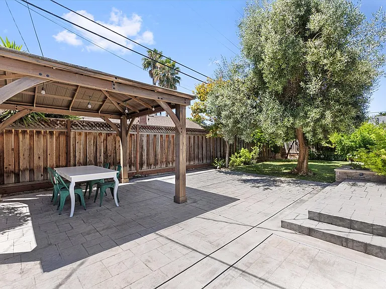 2464 Aram Ave — Photo 21