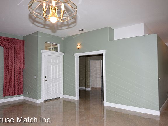 5th image of 26430 Saint Ives Ct