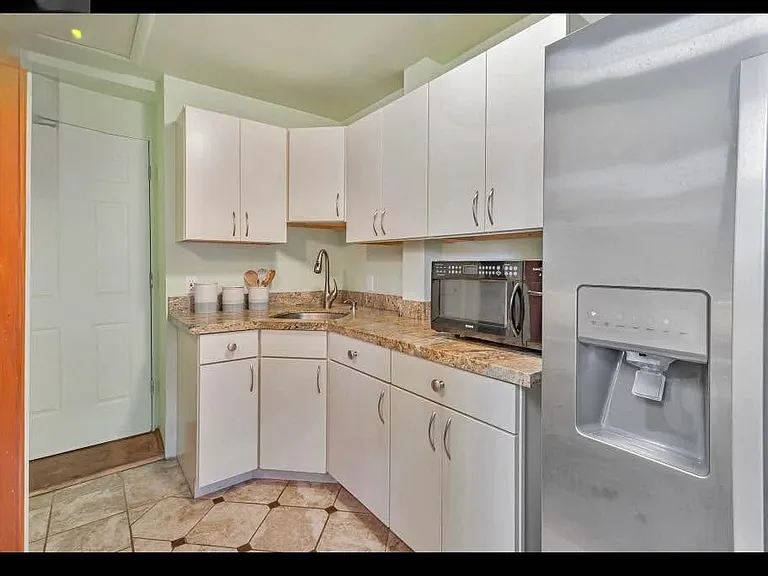 722B Cayuga St — Photo 8