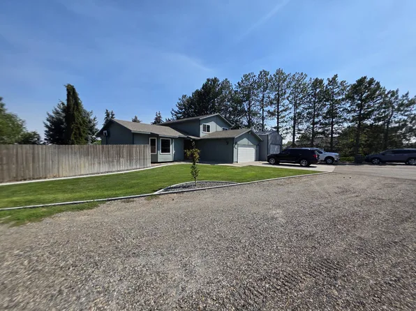 265 Joshua Rd, Kennewick, WA 99338