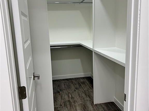 5th image of 2513 Mockingbird Rd