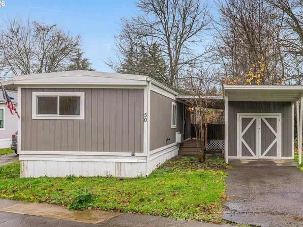 906 SW Alder St, Dundee, OR 97115