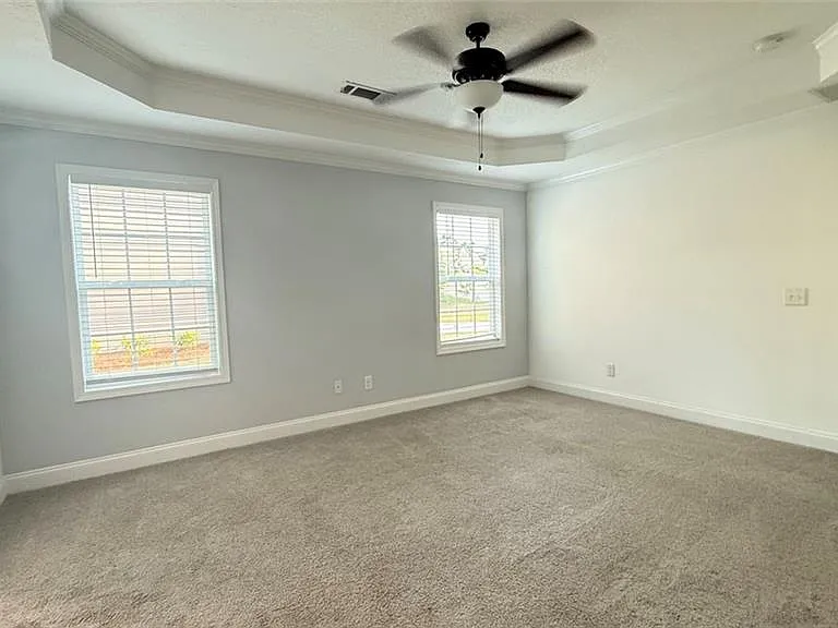 1890 Roxey Ln — Photo 9