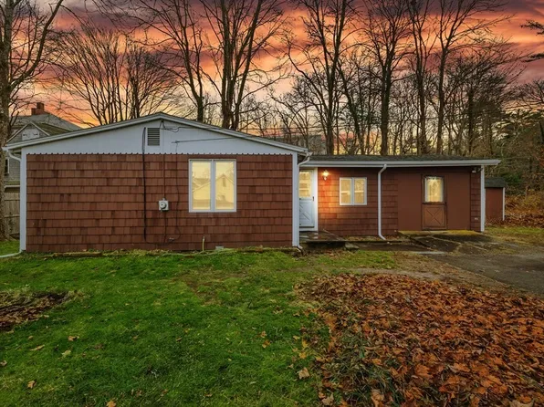 40 Sandwich Rd, Bourne, MA 02532