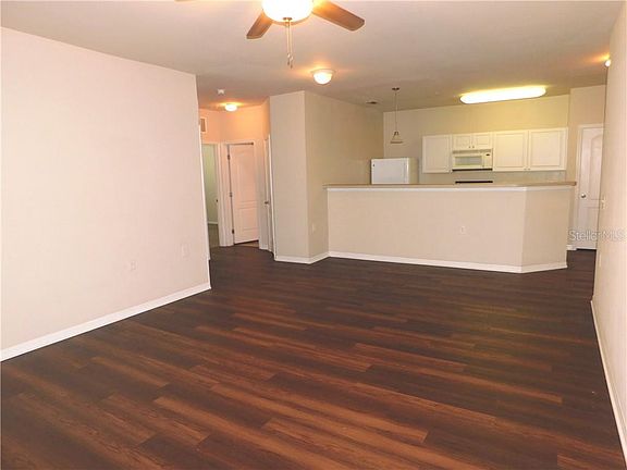 5th image of 1409 Villa Capri Cir APT 206