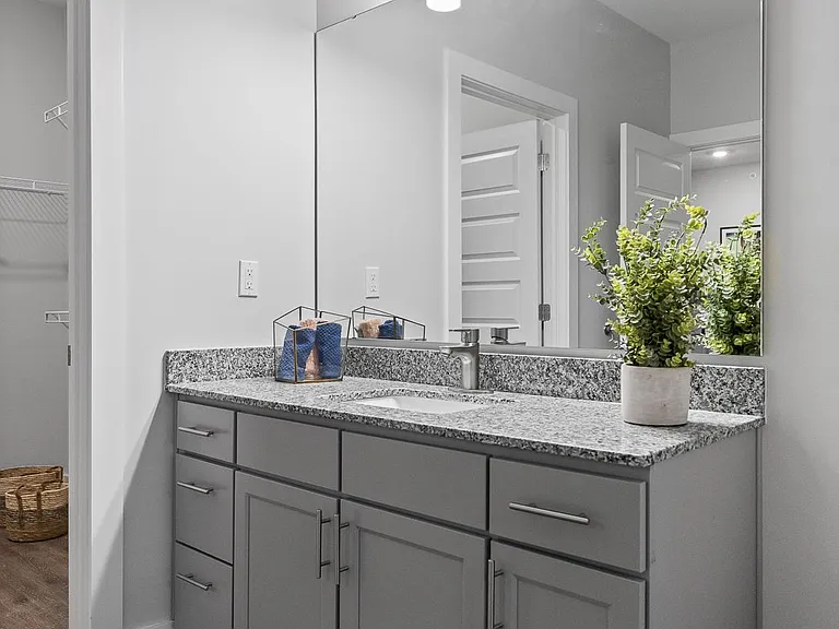 Borough 33 Apartments — Photo 36