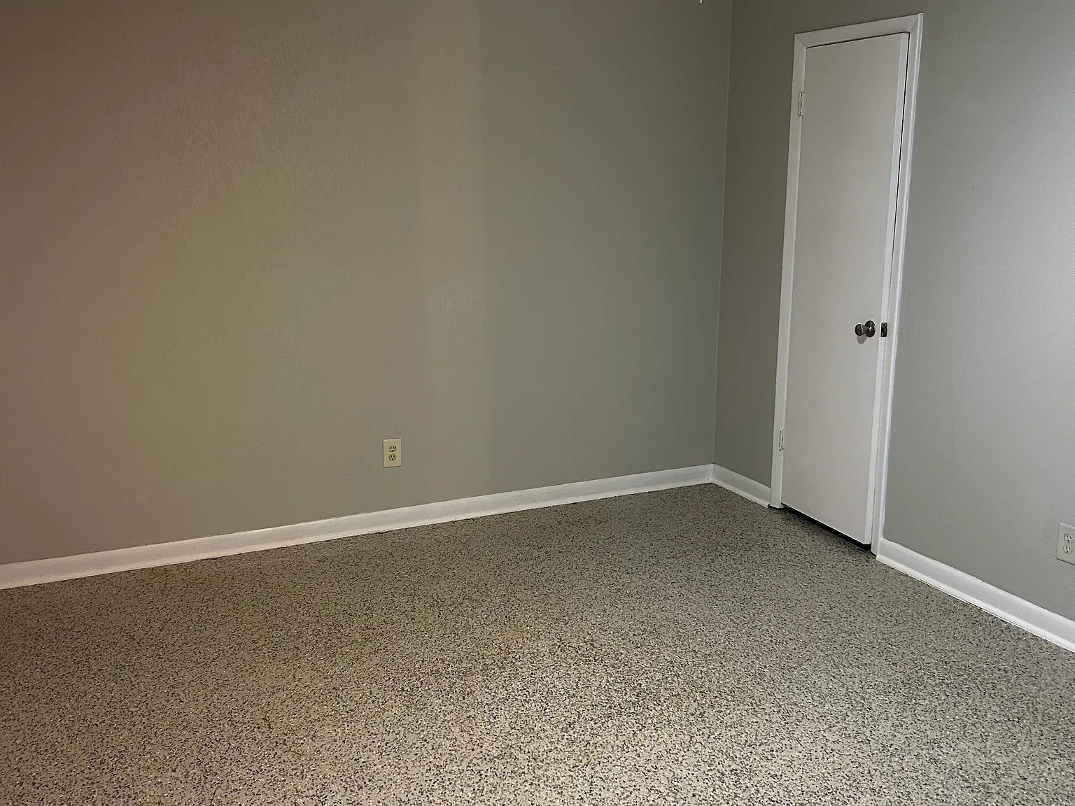 112 Peacock St — Photo 4