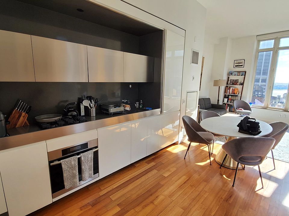 1st image of 15 William St APT 17A