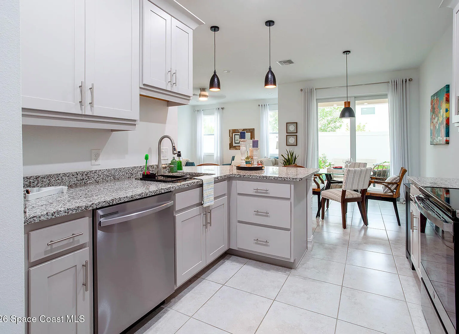 3 bed, 2.5 bath, 1573 sqft, $2,500 — Photo 3