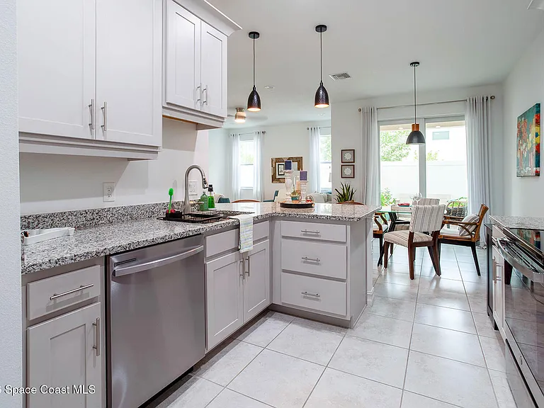 1800 Noel Pl #103 — Photo 3