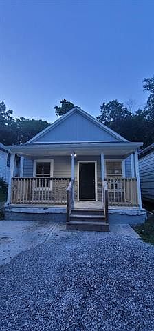 1st image of 912 Lyon Ave