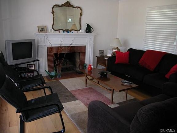 5th image of 374 S Mountain Ave